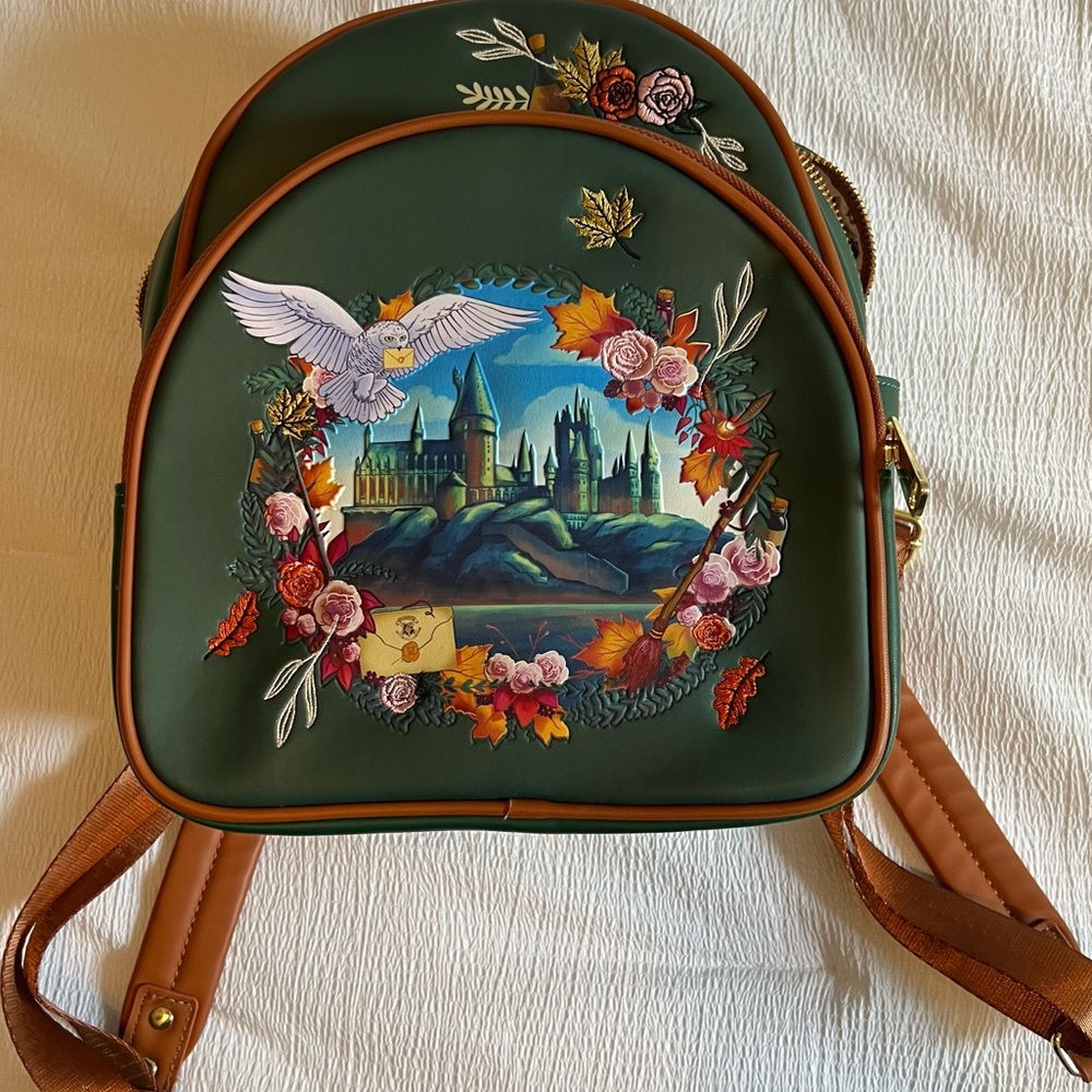 NWOT Harry Potter Hogwarts Bag